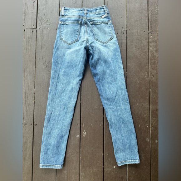 KanCan Jeans - Picture 2 of 3